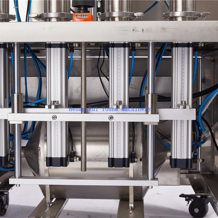automatic detergent liquid filling machine (6)